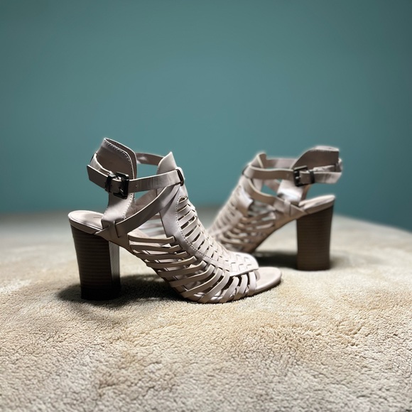 American Eagle heels - Picture 2 of 4